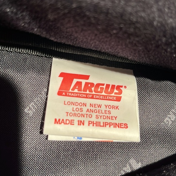 Targus Laptop Bag Classic Slim Briefcase Messenger Bag,Foam Padded Laptop Case - Picture 6 of 15